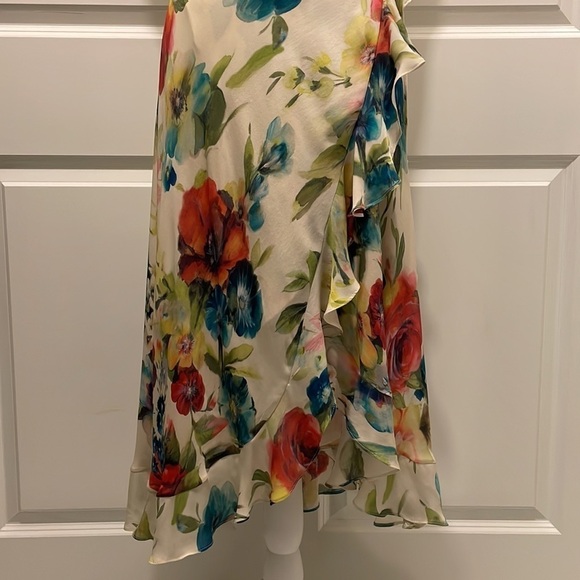 Haute Hippie Ruffle Wrap Dress in Floral Print, NWT - Picture 6 of 16